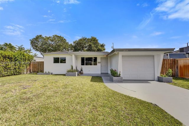 3234 Roosevelt St, Hollywood, FL 33021