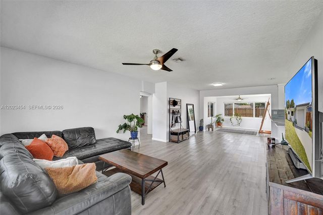 3234 Roosevelt St, Hollywood, FL 33021