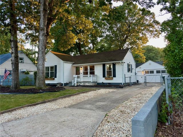 8213 Redwood CIR, Norfolk, VA 23518