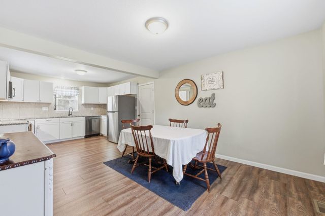 509 S Lakeview Dr, Derby, KS 67037