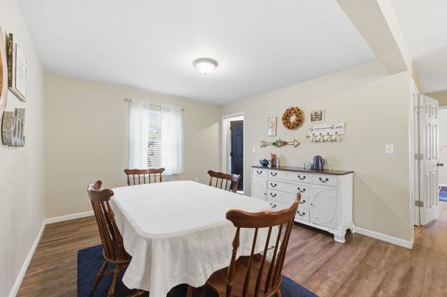 509 S Lakeview Dr, Derby, KS 67037