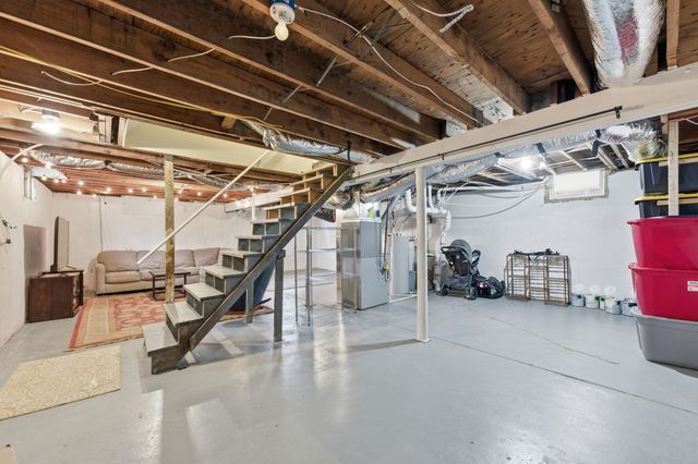 509 S Lakeview Dr, Derby, KS 67037