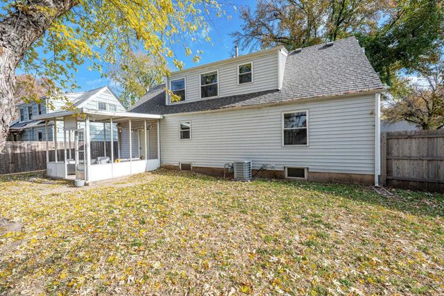 509 S Lakeview Dr, Derby, KS 67037