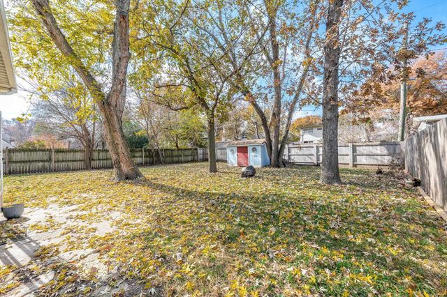509 S Lakeview Dr, Derby, KS 67037