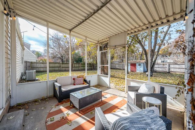 509 S Lakeview Dr, Derby, KS 67037