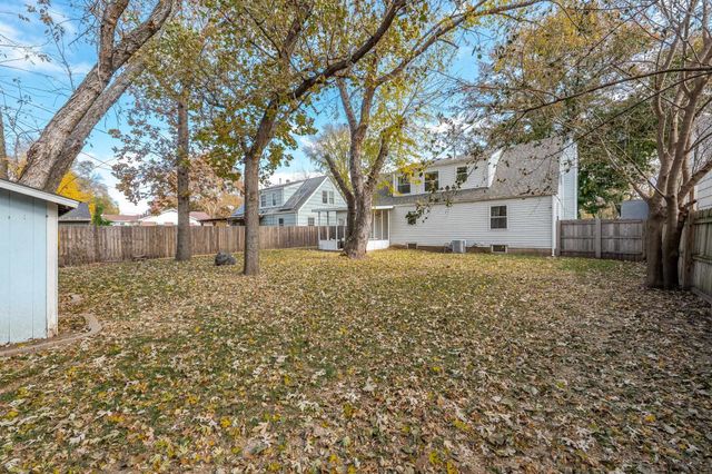 509 S Lakeview Dr, Derby, KS 67037