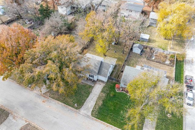 509 S Lakeview Dr, Derby, KS 67037