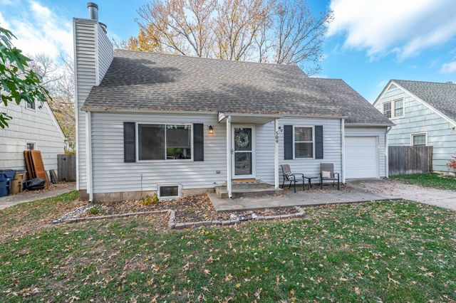 509 S Lakeview Dr, Derby, KS 67037