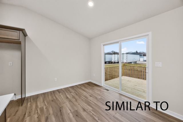4275 Grover Woods Lane, Des Moines, IA 50317