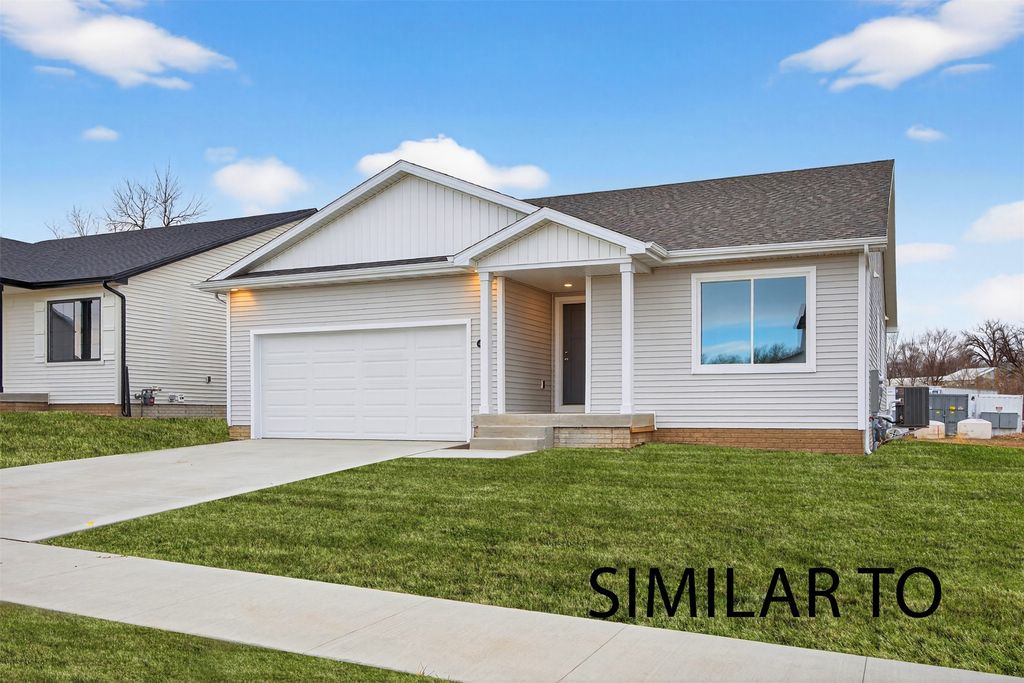 4275 Grover Woods Lane, Des Moines, IA 50317