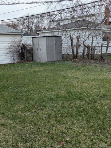 24764 CURRIER Street, Dearborn Heights, MI 48125