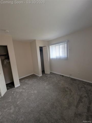 24764 CURRIER Street, Dearborn Heights, MI 48125