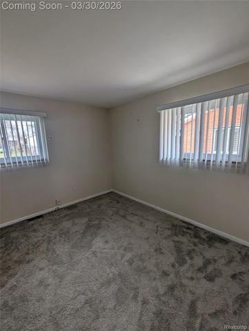 24764 CURRIER Street, Dearborn Heights, MI 48125