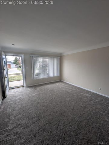 24764 CURRIER Street, Dearborn Heights, MI 48125