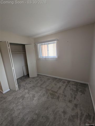 24764 CURRIER Street, Dearborn Heights, MI 48125