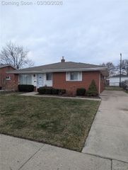 24764 CURRIER Street, Dearborn Heights, MI 48125