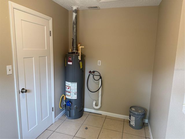 824 S LONE OAK DRIVE A, Leesburg, FL 34748