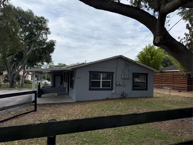 824 S LONE OAK DRIVE A, Leesburg, FL 34748