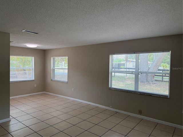 824 S LONE OAK DRIVE A, Leesburg, FL 34748