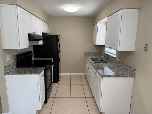 824 S LONE OAK DRIVE A, Leesburg, FL 34748
