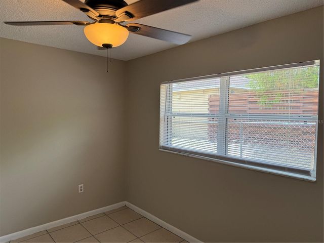 824 S LONE OAK DRIVE A, Leesburg, FL 34748