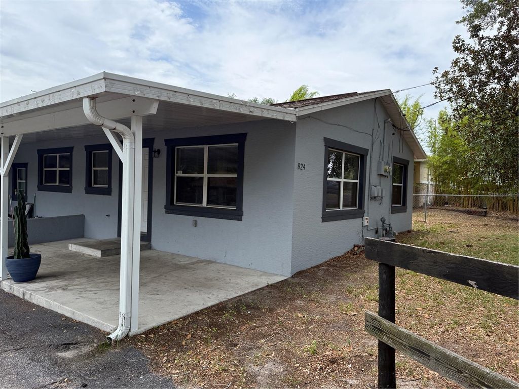 824 S LONE OAK DRIVE A, Leesburg, FL 34748