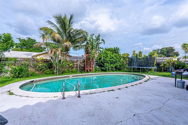 3991 NW 108th Ave, Coral Springs, FL 33065