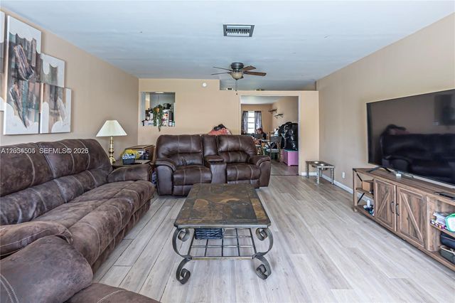 3991 NW 108th Ave, Coral Springs, FL 33065