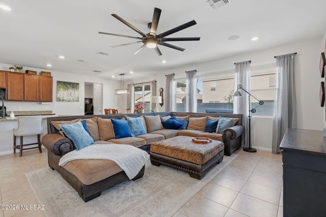 7352 S Via Plaza Del Maya, Tucson, AZ 85756