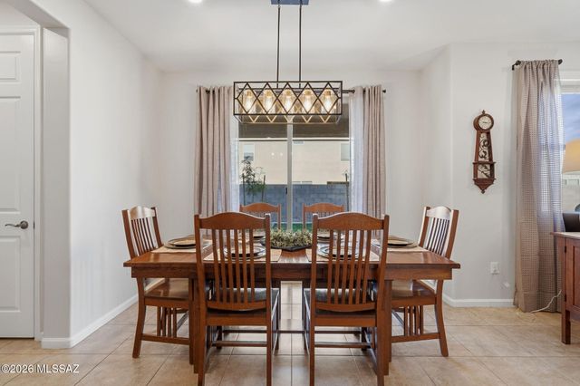 7352 S Via Plaza Del Maya, Tucson, AZ 85756