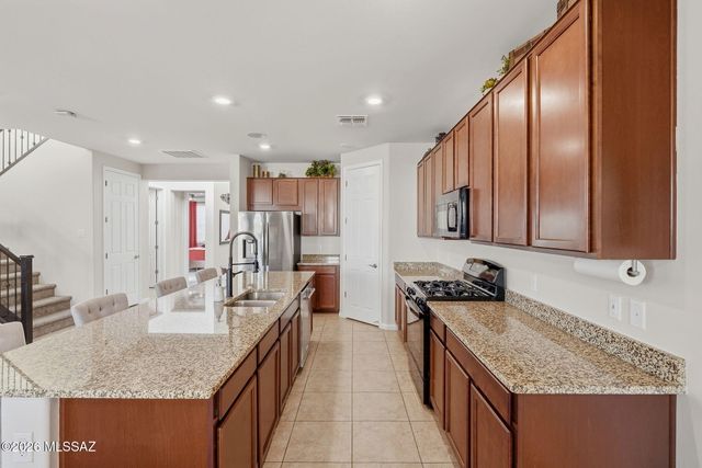 7352 S Via Plaza Del Maya, Tucson, AZ 85756