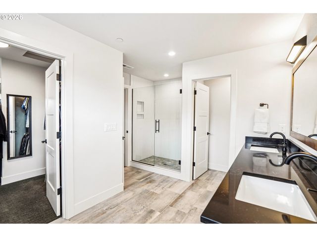 1300 S 41ST Pl, Ridgefield, WA 98642