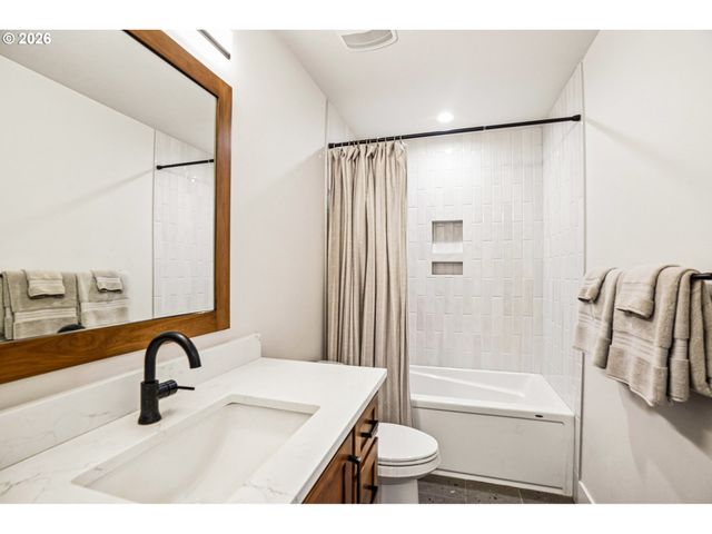 1300 S 41ST Pl, Ridgefield, WA 98642