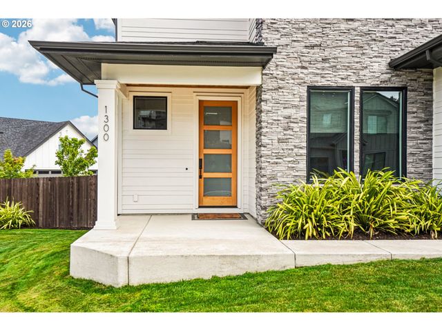 1300 S 41ST Pl, Ridgefield, WA 98642