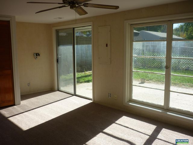 300 S 44th Street, Lincoln, NE 68510