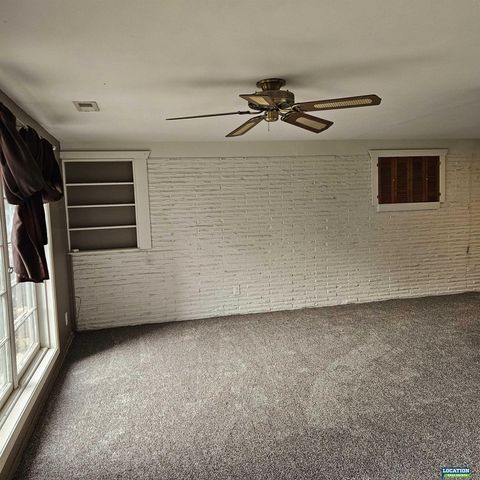 300 S 44th Street, Lincoln, NE 68510