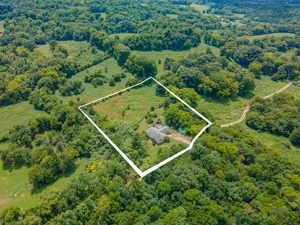 1531 Springplace Rd, W, Lewisburg, TN 37091