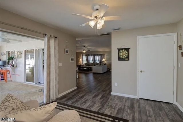 1320 SE 25th LN, Cape Coral, FL 33904
