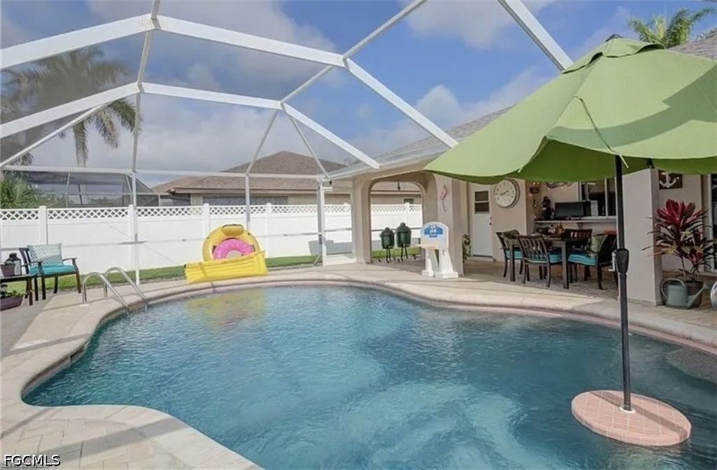 1320 SE 25th LN, Cape Coral, FL 33904