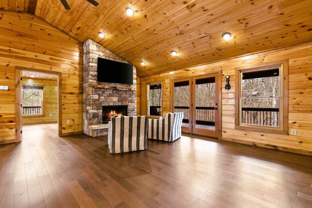 170 Ross Drive, Mineral Bluff, GA 30559