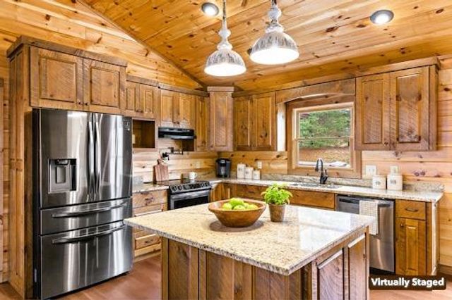 170 Ross Drive, Mineral Bluff, GA 30559