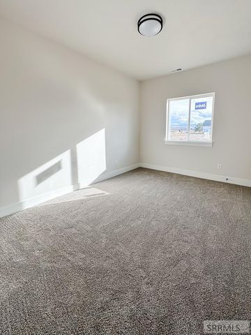 3890 Mountain Bluebird Way, Ammon, ID 83406