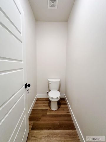 3890 Mountain Bluebird Way, Ammon, ID 83406