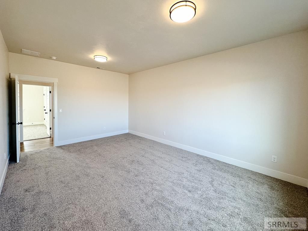 Image 17 of property listing at 3890 Mountain Bluebird Way, Ammon, ID 83406