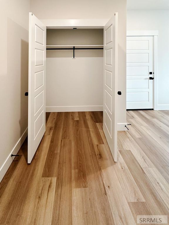 Image 8 of property listing at 3890 Mountain Bluebird Way, Ammon, ID 83406