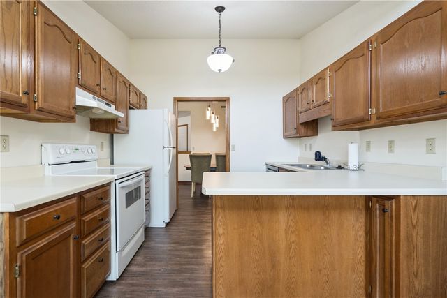 3445 Willowridge Road C, Marion, IA 52302