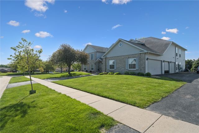 3445 Willowridge Road C, Marion, IA 52302