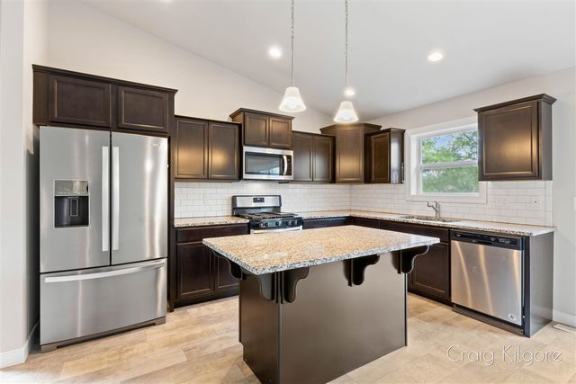 9219 Bigleaf Drive, West Olive, MI 49460