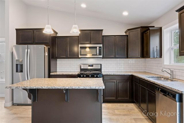 9219 Bigleaf Drive, West Olive, MI 49460