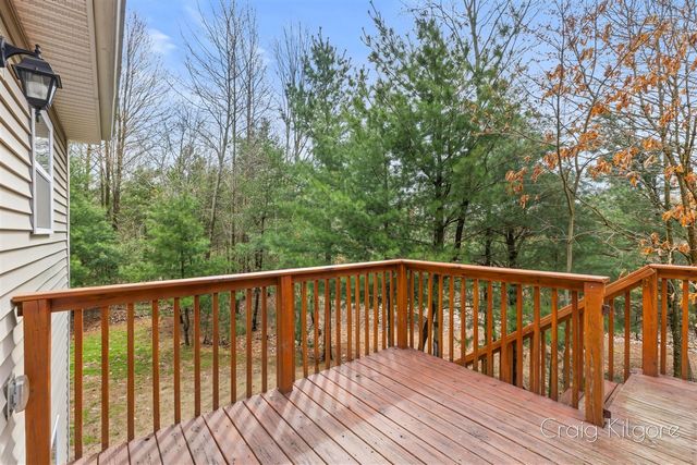 9219 Bigleaf Drive, West Olive, MI 49460